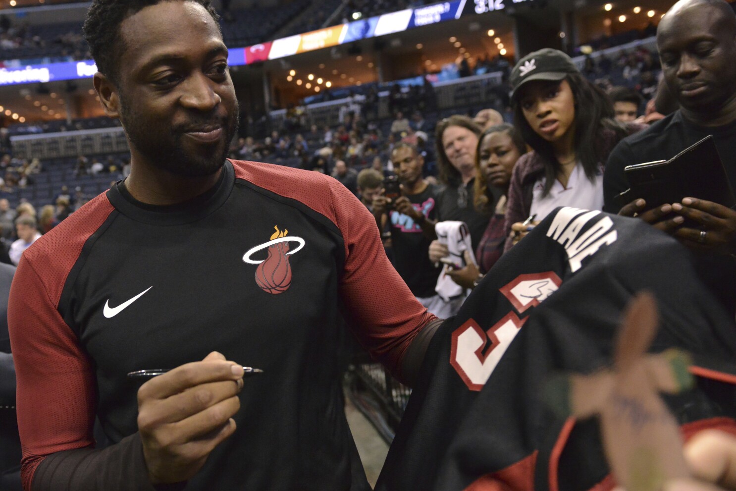 Dwyane wade sales autograph signing